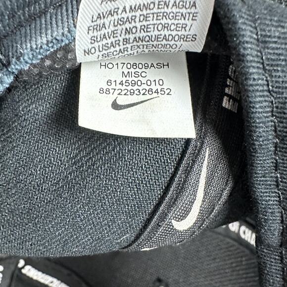 Nike Hat Cap Snap Back One Size Black White Big Swoosh Embroidered Mens - Picture 11 of 11